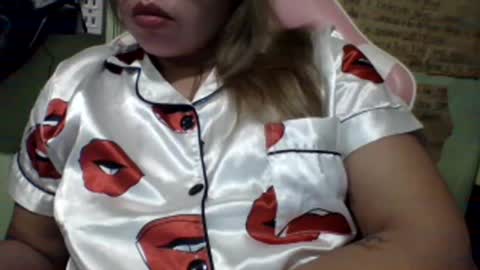 Snapshot of small_boobs59 chatting on March 2025 02:42:02 PM Lovewella online show from March 2025 02:42:02 PM