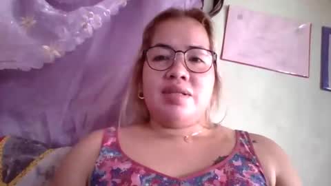 Snapshot of small_boobs59 chatting on September 2025 04:36:02 AM Lovewella online show from September 2025 04:36:02 AM