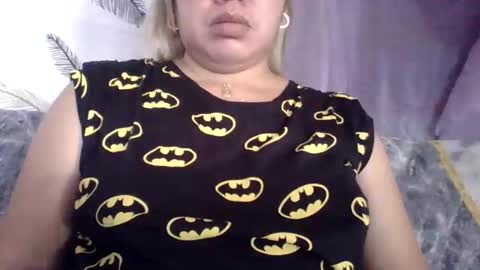 Snapshot of small_boobs59 chatting on September 2025 04:47:01 AM Lovewella online show from September 2025 04:47:01 AM