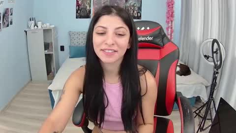 Snapshot of small_horny_girl chatting on October 2025 08:34:02 AM small_horny_girl online show from October 2025 08:34:02 AM