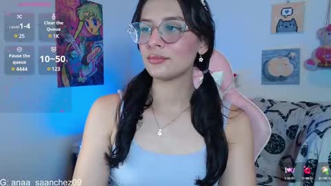 Snapshot of small_trinity_ chatting on February 2025 01:53:02 PM Ana online show from February 2025 01:53:02 PM