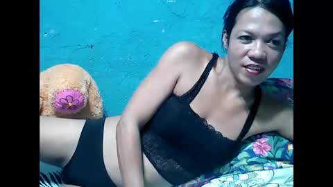 Snapshot of smallluncutc0ck chatting on December 2025 02:06:01 AM jess online show from December 2025 02:06:01 AM