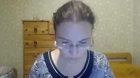 Snapshot of smart_rose chatting on December 2024 01:26:02 AM smart_rose online show from December 2024 01:26:02 AM