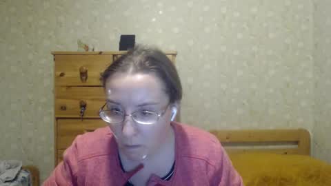 Snapshot of smart_rose chatting on January 2025 08:22:02 PM smart_rose online show from January 2025 08:22:02 PM
