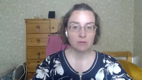Snapshot of smart_rose chatting on September 2025 06:12:02 AM smart_rose online show from September 2025 06:12:02 AM