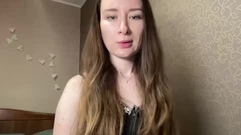 smilequeen_ online show from October 2025 06:41:01 PM