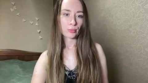 smilequeen_ online show from October 2025 07:14:01 PM