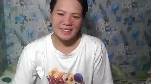 Snapshot of smilinglady27 chatting on November 2025 06:12:02 AM smilinglady27 online show from November 2025 06:12:02 AM