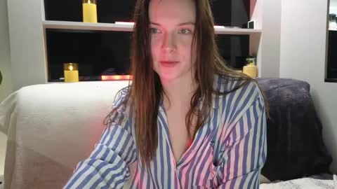 Snapshot of smilym chatting on November 2025 02:37:02 PM smilym online show from November 2025 02:37:02 PM