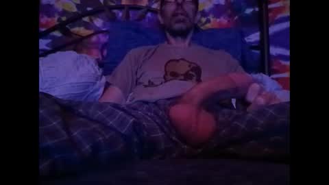 smoke-4-me online show from September 2025 03:32:01 AM