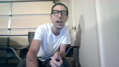 smoke-4-me online show from October 2025 08:31:02 AM