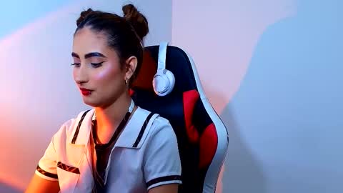 S A L O M M E online show from November 2025 03:16:01 AM