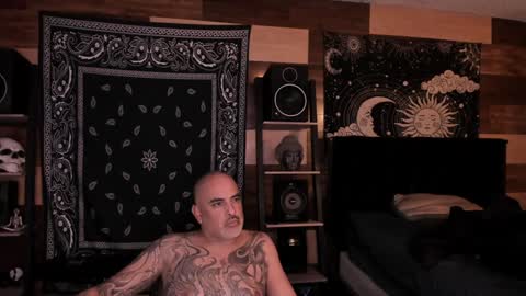 Smokey915 online show from January 2025 04:14:02 AM