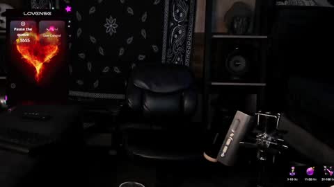 Smokey915 online show from January 2025 12:59:01 AM
