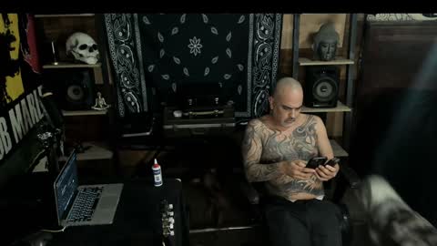 Smokey915 online show from January 2025 06:42:02 AM