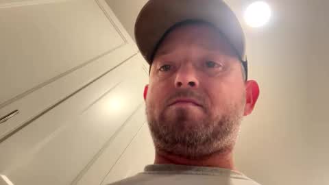 Snapshot of smokeymt420 chatting on October 2025 02:42:01 AM smokeymt420 online show from October 2025 02:42:01 AM