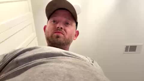 Snapshot of smokeymt420 chatting on October 2025 04:34:01 AM smokeymt420 online show from October 2025 04:34:01 AM