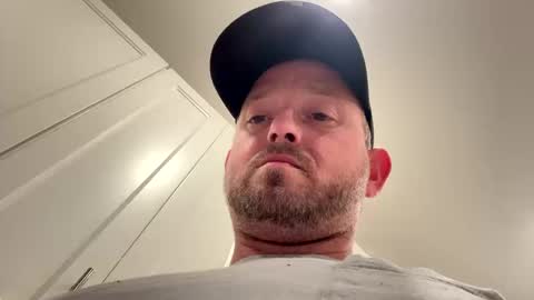 Snapshot of smokeymt420 chatting on October 2025 04:24:02 AM smokeymt420 online show from October 2025 04:24:02 AM