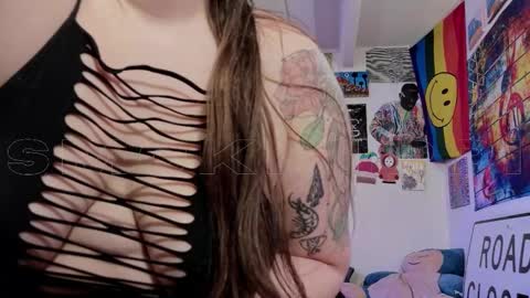 Snapshot of smokihippi chatting on October 2025 12:06:01 PM Big Dawg online show from October 2025 12:06:01 PM