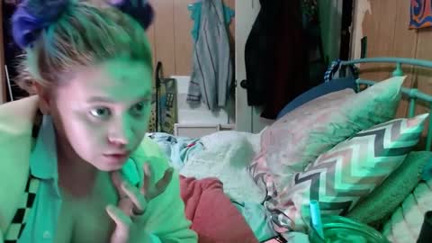 DIAN dee-ann online show from March 2025 07:19:01 AM