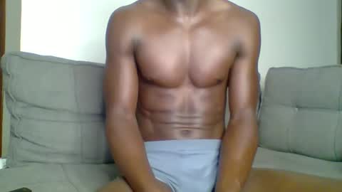 Snapshot of sneaky_link2 chatting on October 2025 01:27:01 AM papi online show from October 2025 01:27:01 AM