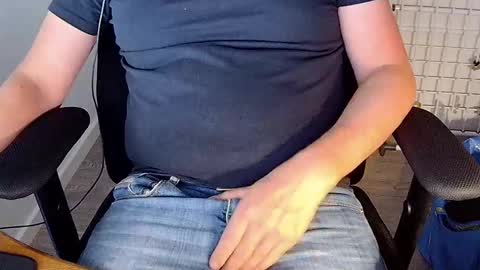 Snapshot of sneakybill82 chatting on September 2025 09:04:02 PM Sneakybill online show from September 2025 09:04:02 PM