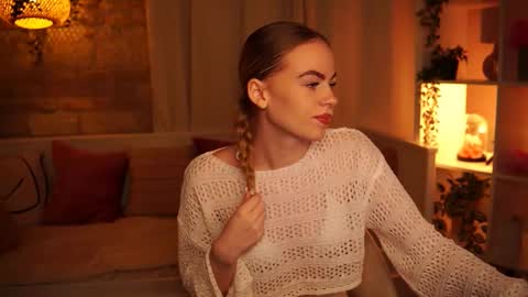 Hanna online show from December 2024 02:17:02 PM