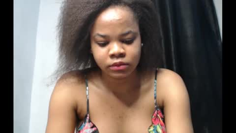 Snapshot of snowdrop5 chatting on January 2025 01:15:01 AM snowdrop5 online show from January 2025 01:15:01 AM