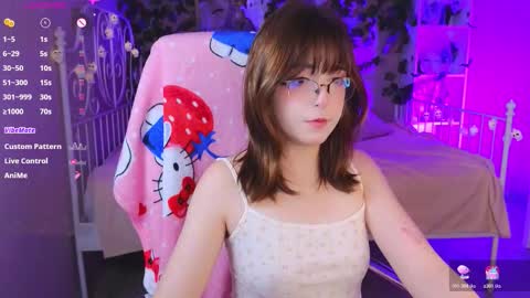 Soffie online show from October 2025 03:25:01 PM