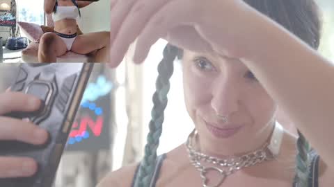 Sofi Mora online show from October 2025 03:12:02 PM