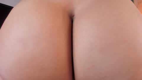 Snapshot of sofi_moreno chatting on November 2025 11:31:01 AM Sofi online show from November 2025 11:31:01 AM