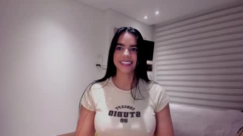 Sofi Saenzz  online show from October 2025 12:08:02 AM