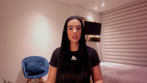 Sofi Saenzz  online show from November 2025 12:44:01 AM