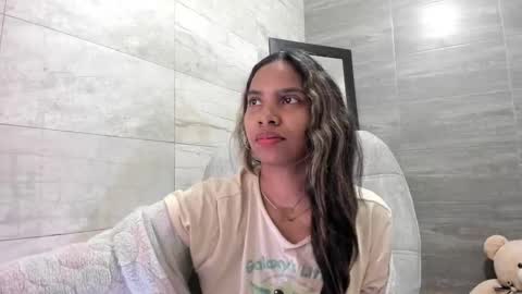 sofia86379 online show from December 2024 04:17:01 PM