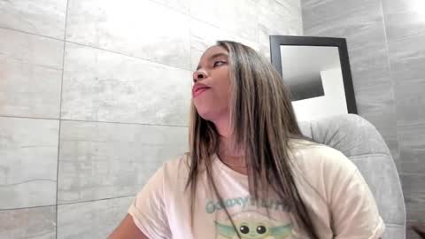 sofia86379 online show from December 2024 04:49:01 PM
