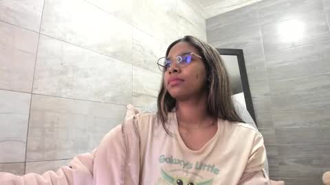 sofia86379 online show from December 2024 12:53:01 AM
