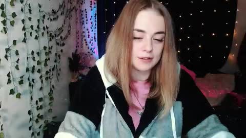 sofia_rosemary online show from September 2025 01:49:01 PM