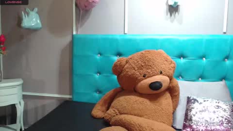 Sofa online show from March 2025 10:59:02 AM