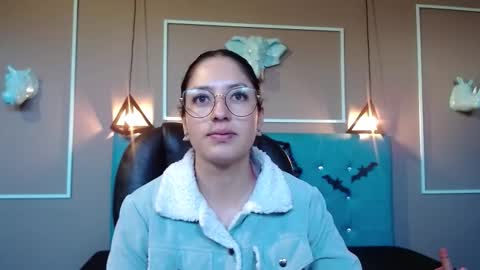 Sofa online show from October 2025 11:11:01 AM