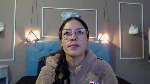 Sofa online show from November 2025 11:33:02 AM