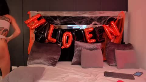 Snapshot of sofiaa_brown_ chatting on October 2025 05:53:02 AM Sofia online show from October 2025 05:53:02 AM