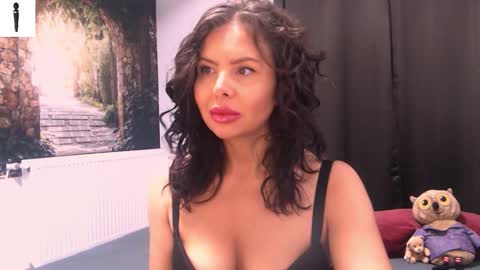 sofialiub online show from October 2025 05:17:01 AM
