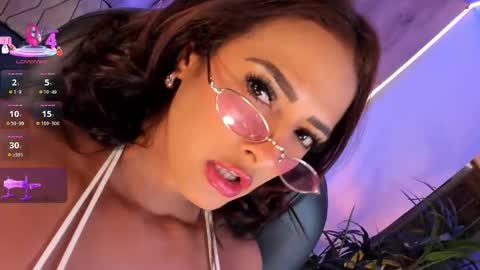 Snapshot of sofiareyesx1 chatting on March 2025 05:43:02 PM Sofia Reyes online show from March 2025 05:43:02 PM