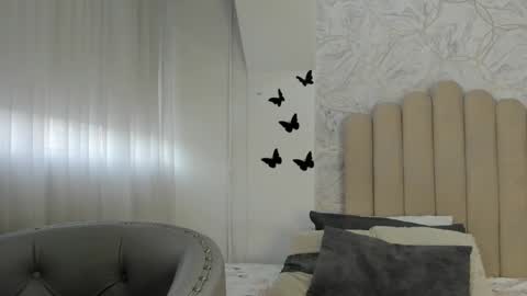 Sofia  online show from December 2024 12:17:01 PM