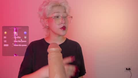 Snapshot of sofii_uwu_ chatting on December 2024 09:20:02 PM Sofii online show from December 2024 09:20:02 PM