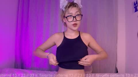 Snapshot of sofii_uwu_ chatting on November 2025 11:04:02 PM Sofii online show from November 2025 11:04:02 PM