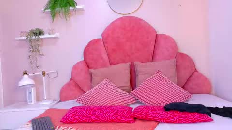 Snapshot of sofitheen__ chatting on December 2025 11:48:01 AM SOFITEEN online show from December 2025 11:48:01 AM