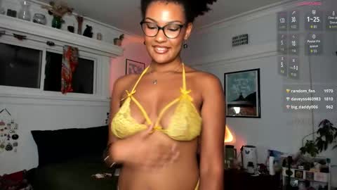 Snapshot of softbby123 chatting on September 2025 01:49:02 AM Chloe Kiwi online show from September 2025 01:49:02 AM