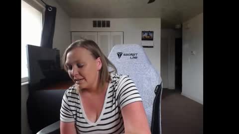 Rose online show from September 2025 07:46:02 PM