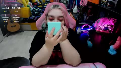 Snapshot of softie_sofy chatting on September 2025 03:43:01 AM Sofie online show from September 2025 03:43:01 AM